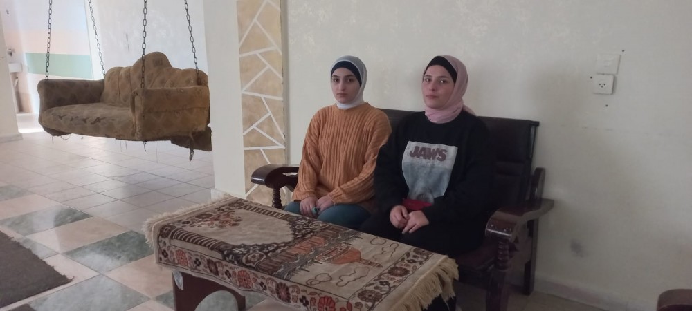 الشقيقتان حلا وخديجة 