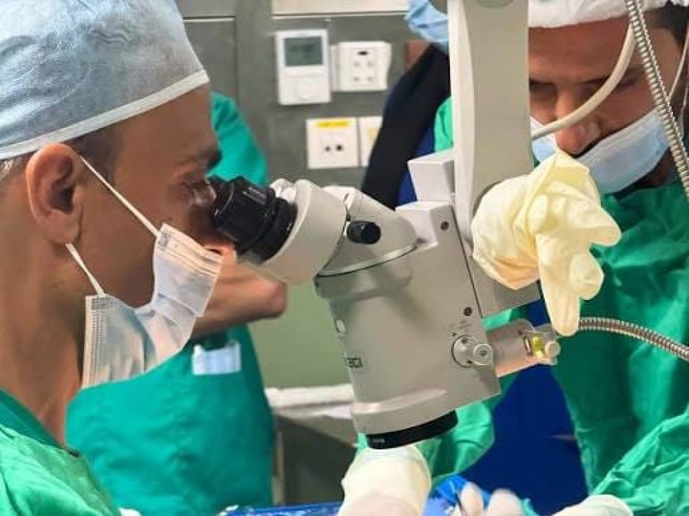 الصحة تعلن نجاح عملية زراعة قرنية جديدة بناصر الطبي وتطالب بدعم مستلزمات البرنامج