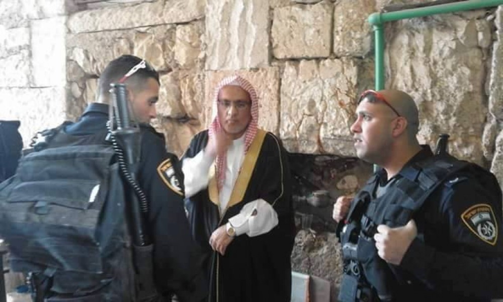 الخطيب اثناء اعتقاله