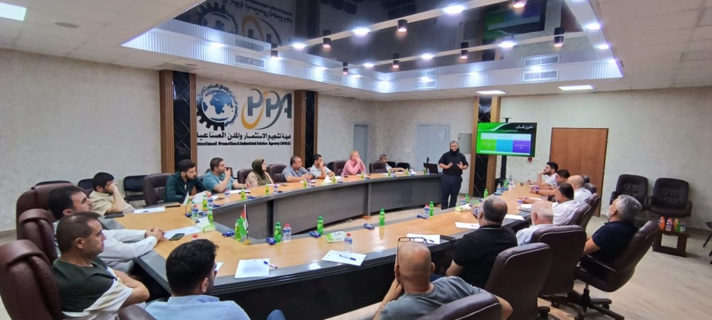 العمل وتشجيع الاستثمار تبحثان واقع حقوق العاملين في منشآت المنطقة الصناعية