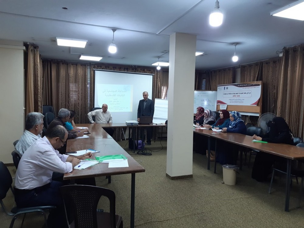  موظفو البلديات يشاركون في ورشة عمل لتنمية قدرات البلديات