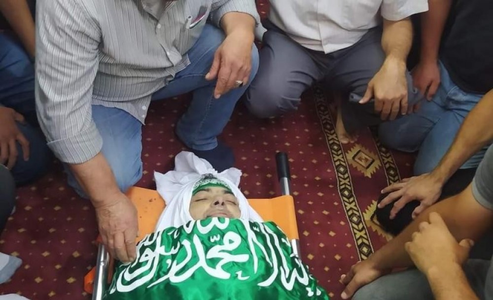 قلقيلية تشيّع جثمان الأسير المحرر مجدي عوينات