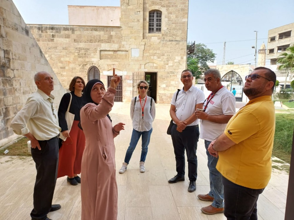 السياحة تستقبل وفداً أوروبياً بموقعي أم عامر وقصر الباشا بغزة