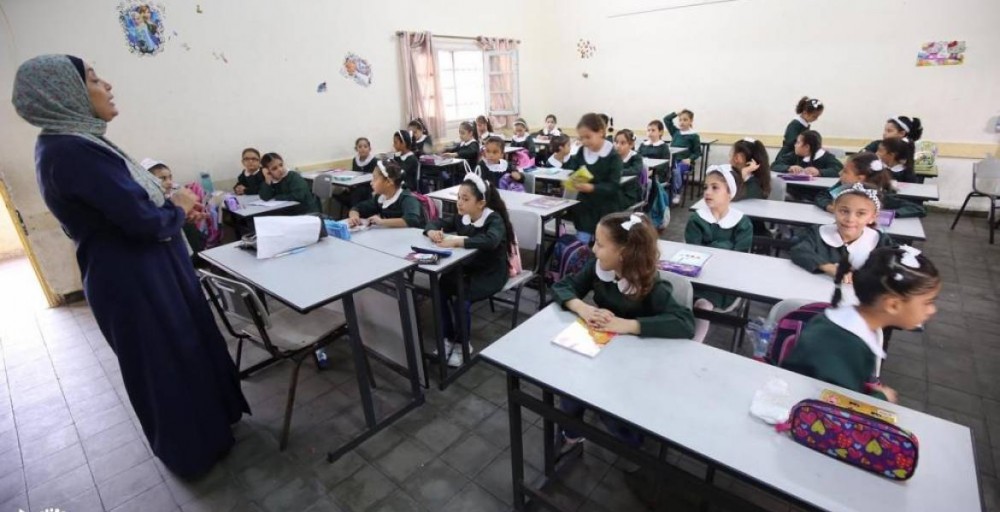 حماس تهنئ الطلبة والكادر التعليمي بالعام الدراسي الجديد