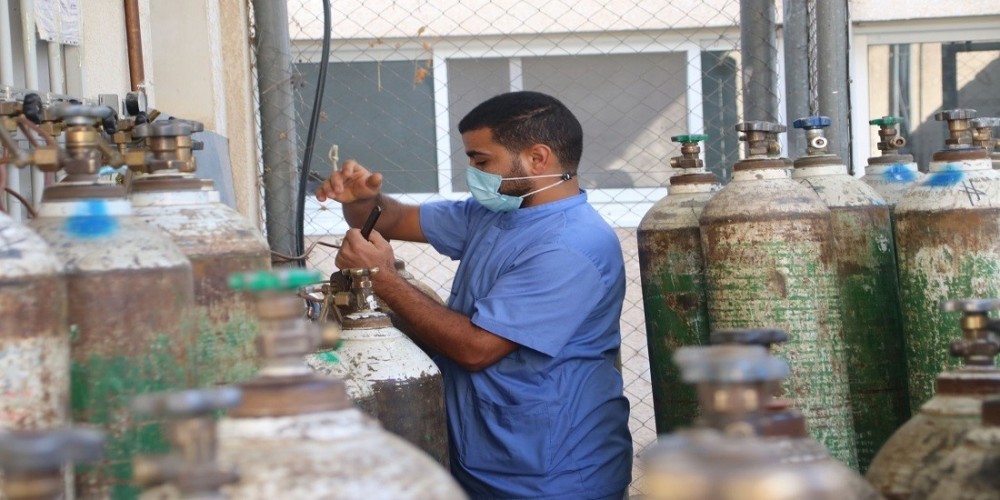 المستشفى الأوروبي تصلح إحدى محطات الأكسجين بعد توقفها بشكل مفاجئ