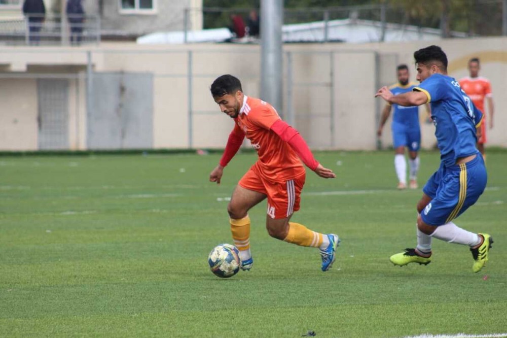 الصداقة يثخن جراح شباب الزوايدة واتحاد خانيونس يعبر شباب جباليا بثلاثيتين