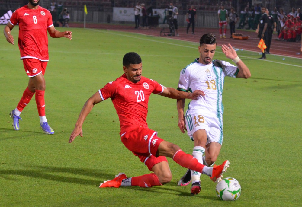 تعادل الجزائر وجارتها تونس 1-1 ودياً