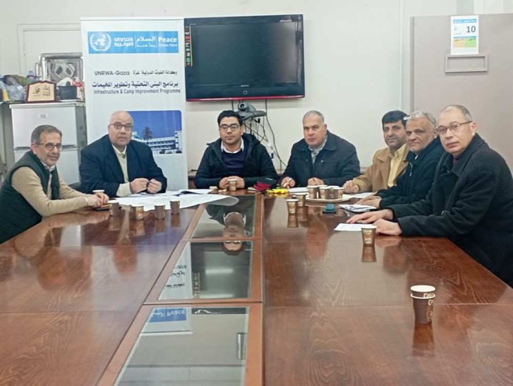 سلطة المياه تناقش مع 