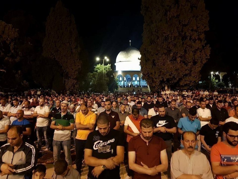 دعوات للنفير والاحتشاد في المسجد الأقصى الليلة وحتى يوم غدٍ