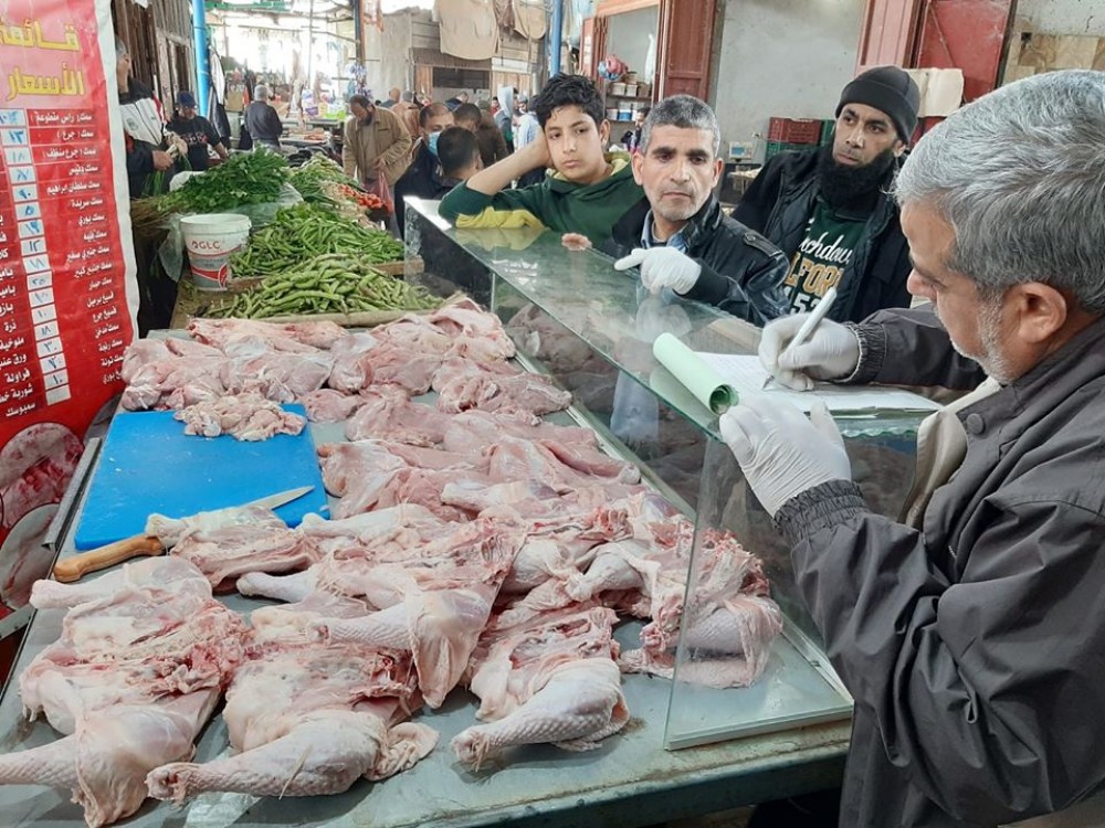 حماية المستهلك تنظم  جولات رقابية وتفتيشية على جميع محافظات القطاع