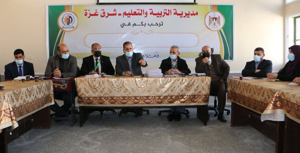 تعليم شرق غزة تناقش ترتيبات العودة الآمنة للمدارس