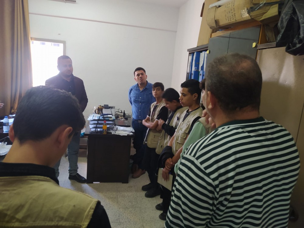 سلطة المياه تستقبل فرقاً بحثية من الأشبال الصغار