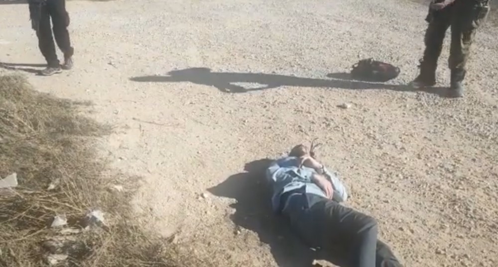 الشاب المصاب برصاص الاحتلال 