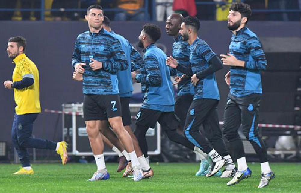 جماهير نادي النصر بالسعودية تستقبل رونالدو بجنون