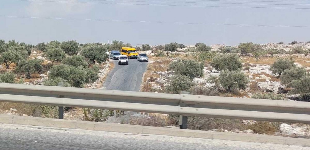 الاحتلال يغلق المدخل الرئيسي لقرية برقة شرق رام الله