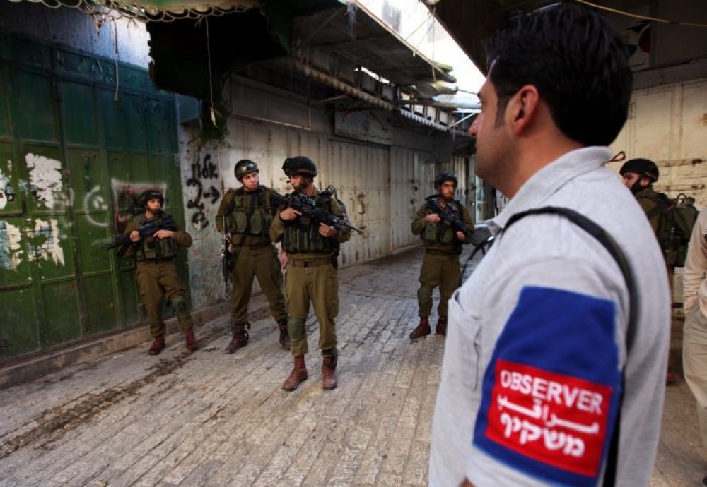 المراقبين العاملين في البعثة 