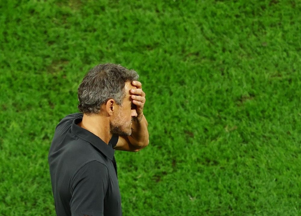 الاتحاد الإسباني لكرة القدم يعلن رسميا الانفصال عن المدرب لويس إنريكي