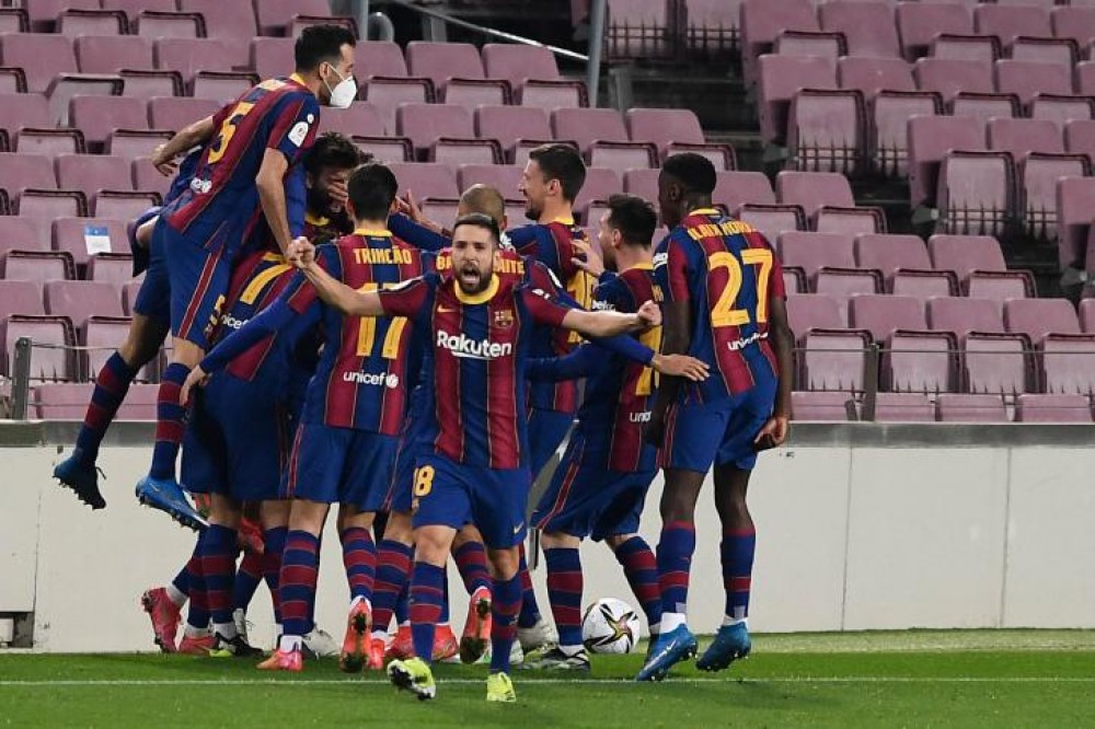 برشلونة يقهر أشبيلية بثلاثية نظيفة ويتأهل لنهائي كأس إسبانيا