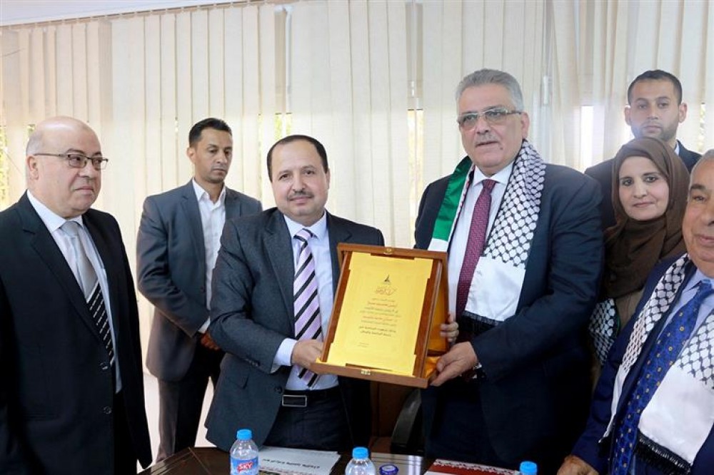 جامعة الأقصى تعزز تعاونها مع سلطة المياه