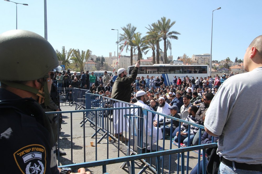 قيود مشددة يفرضها الاحتلال على الصلاة في الأقصى 