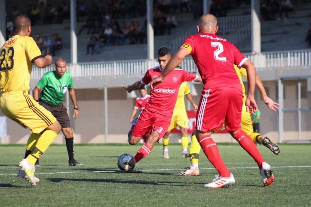 خدمات النصيرات يفوز على غزة الرياضيّ ويتساويان في رصيدهما