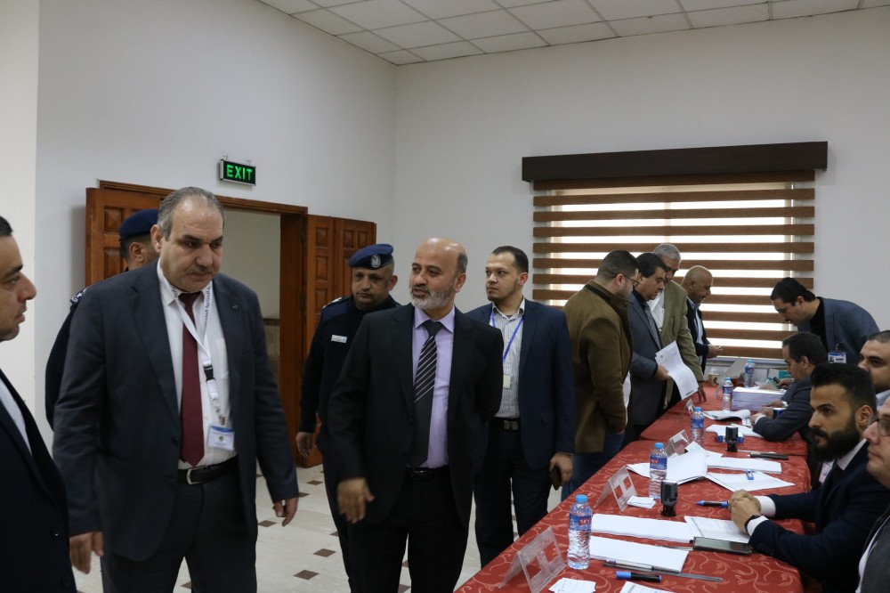 تفقد وكيل وزارة الاقتصاد لانتخابات الغرفة التجارية الأخيرة