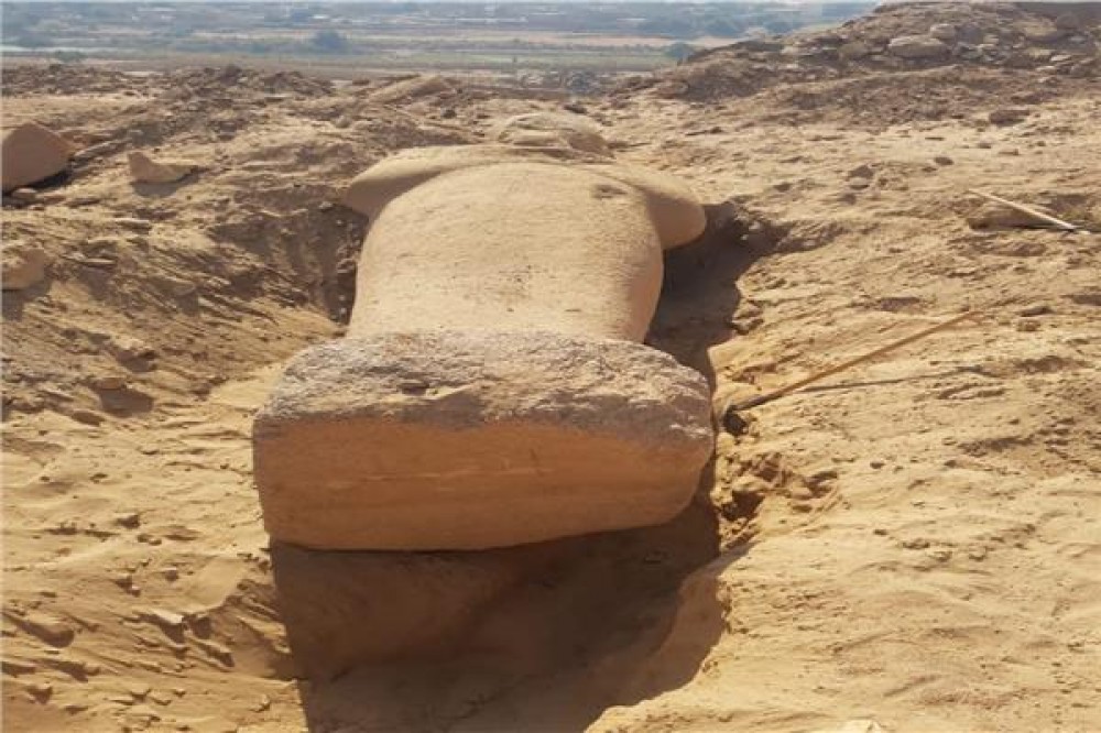 حبس 3 أشخاص بمصر إثر محاولتهم سرقة تمثال يزن 10 أطنان