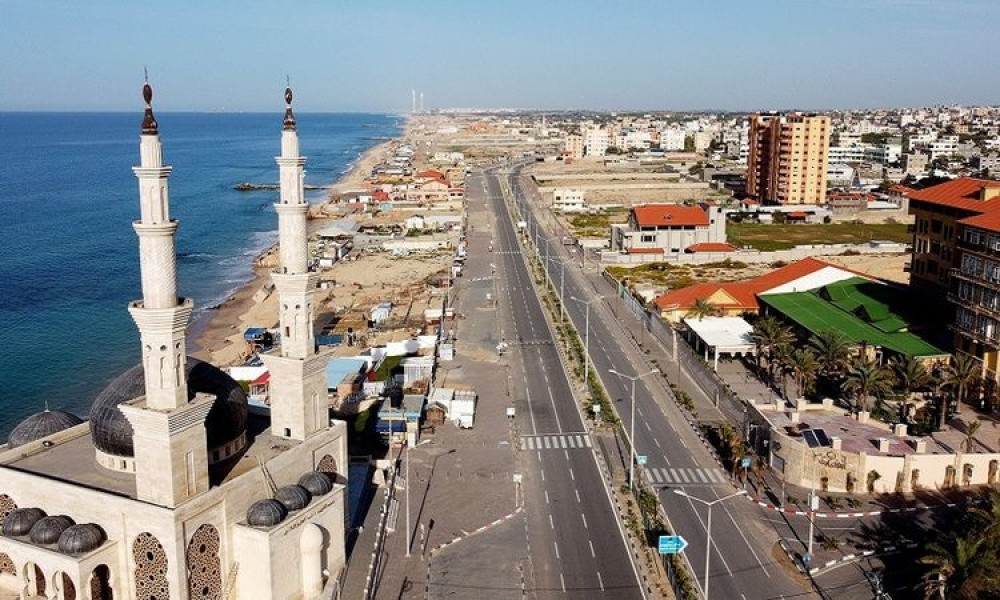 مشهد لمدينة غزة من الجهة الغربية الملاصقة للبحر المتوسط