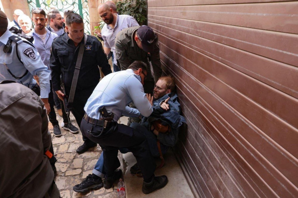 الاعتداء على المصلين المسيحيين في مدينة القدس