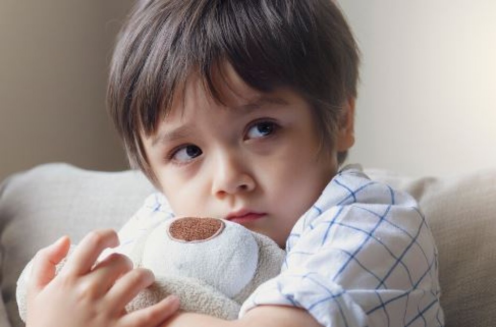 5 خطوات لتساعد طفلك على تخطى القلق