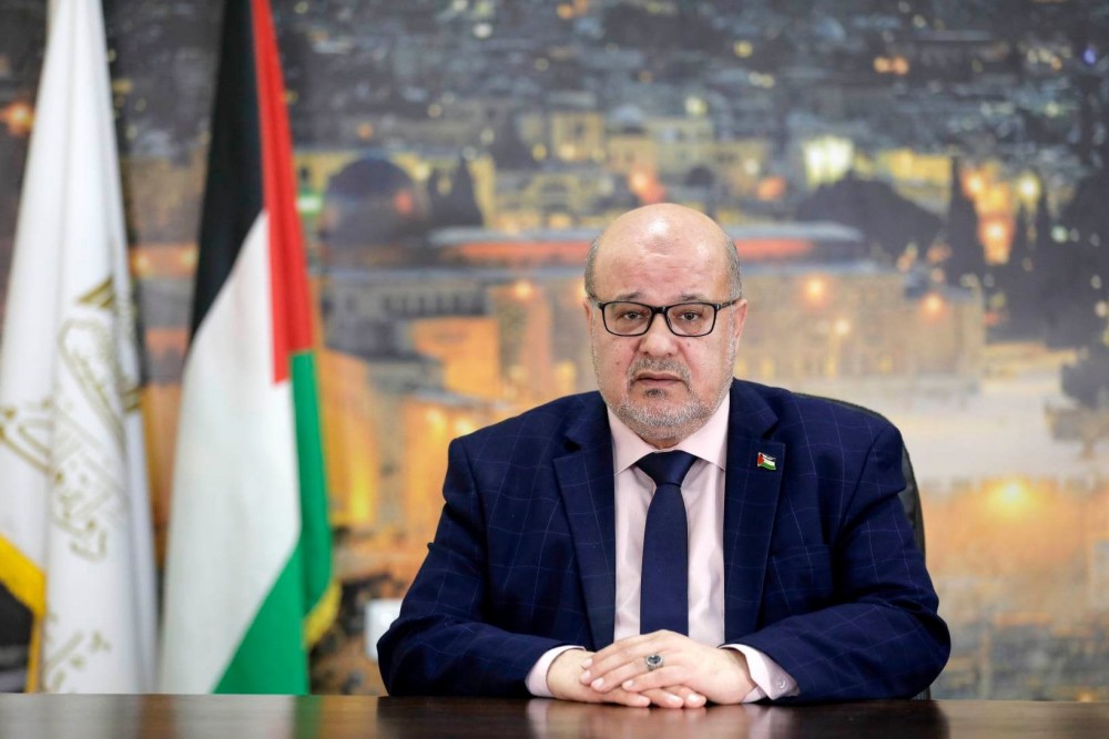 الدعليس خلال الكلمة 