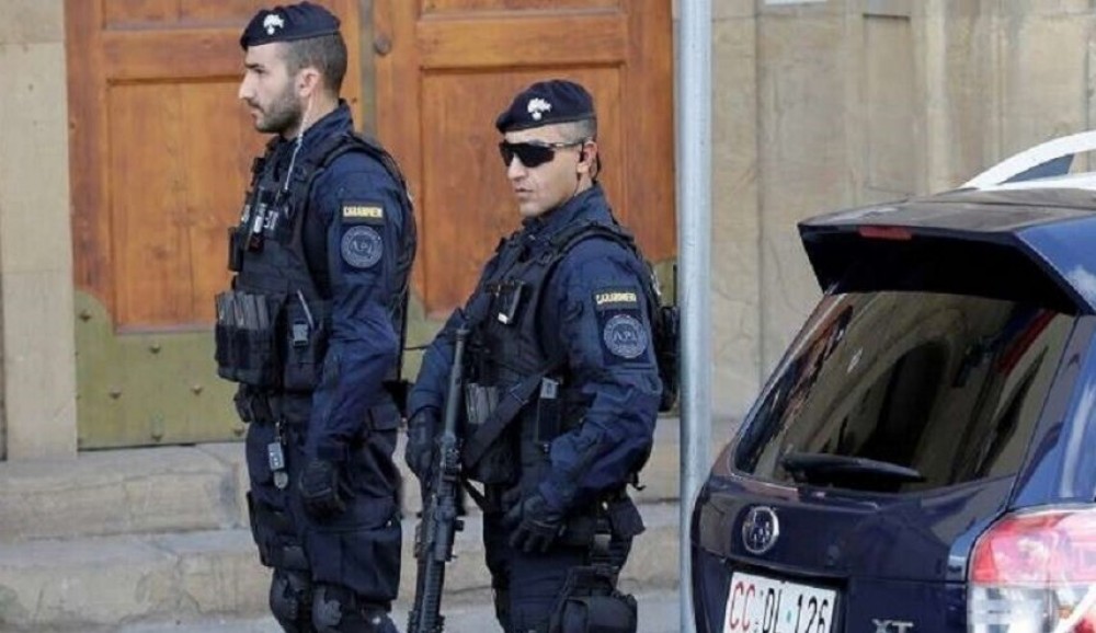 مصريون يفصلون رأس صديقهم بطريقة مروعة