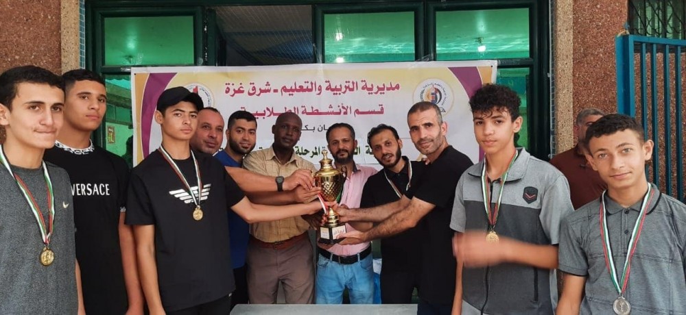 التعليم شرق غزة يختتم بطولة السباحة للمرحلة الثانوية والأساسية بنين