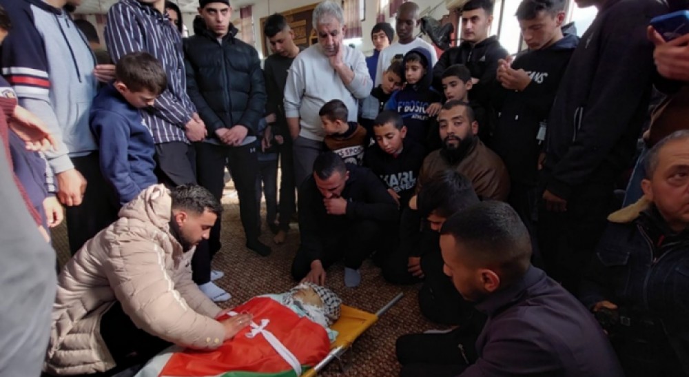 تشييع جثمان الشهيد هارون أبو عرام في الخليل