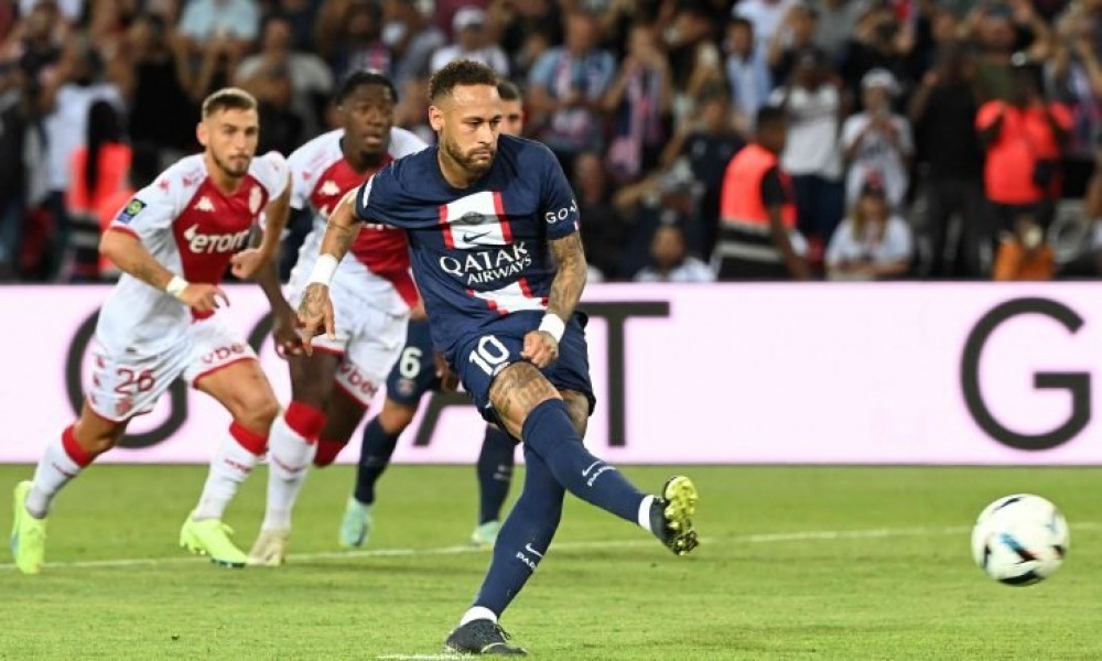 نيمار ينقذ سان جيرمان من السقوط أمام موناكو بالدوري الفرنسي