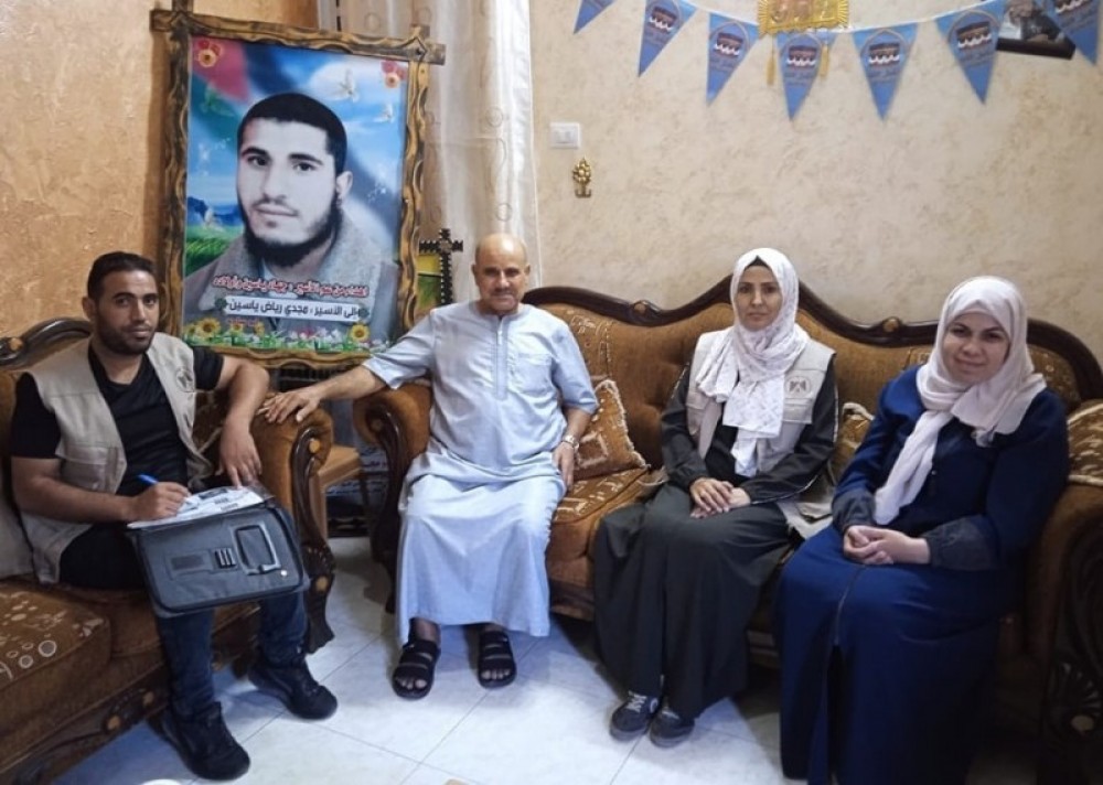 وزارة الأسرى  تزور عدداً من عوائل الأسرى في محافظة غزة
