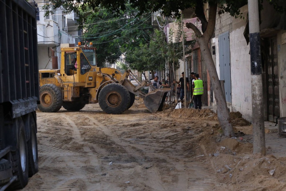 بلدية غزة تستخدم 600 متراً من البلاط في صيانة الطرق