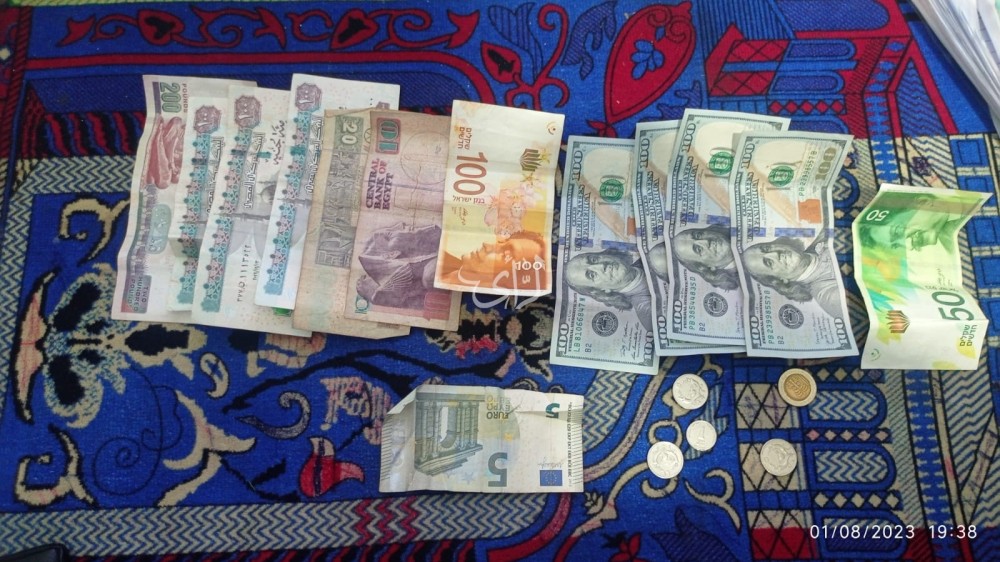 شرطة مرور رفح تعيد مفقودات لأحد المواطنين 