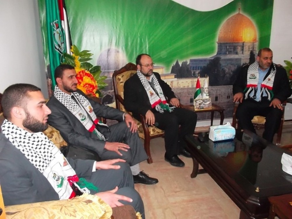 لقاء الوزير المدهون مع ممثل حركة حماس في لبنان علي بركة