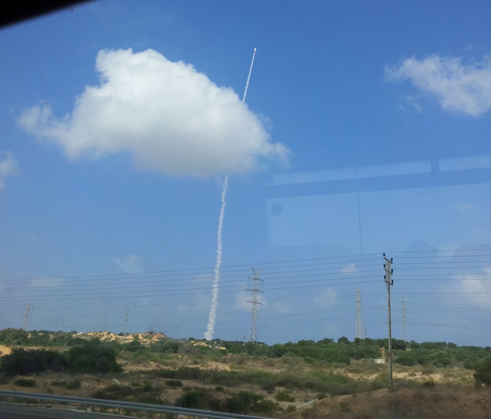 جانب من تجربة إطلاق الصاروخ