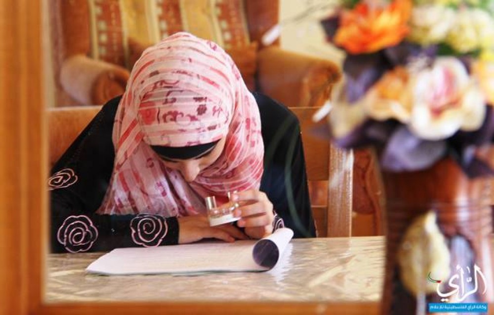 الطالبة الكفيفة المتفوقة 