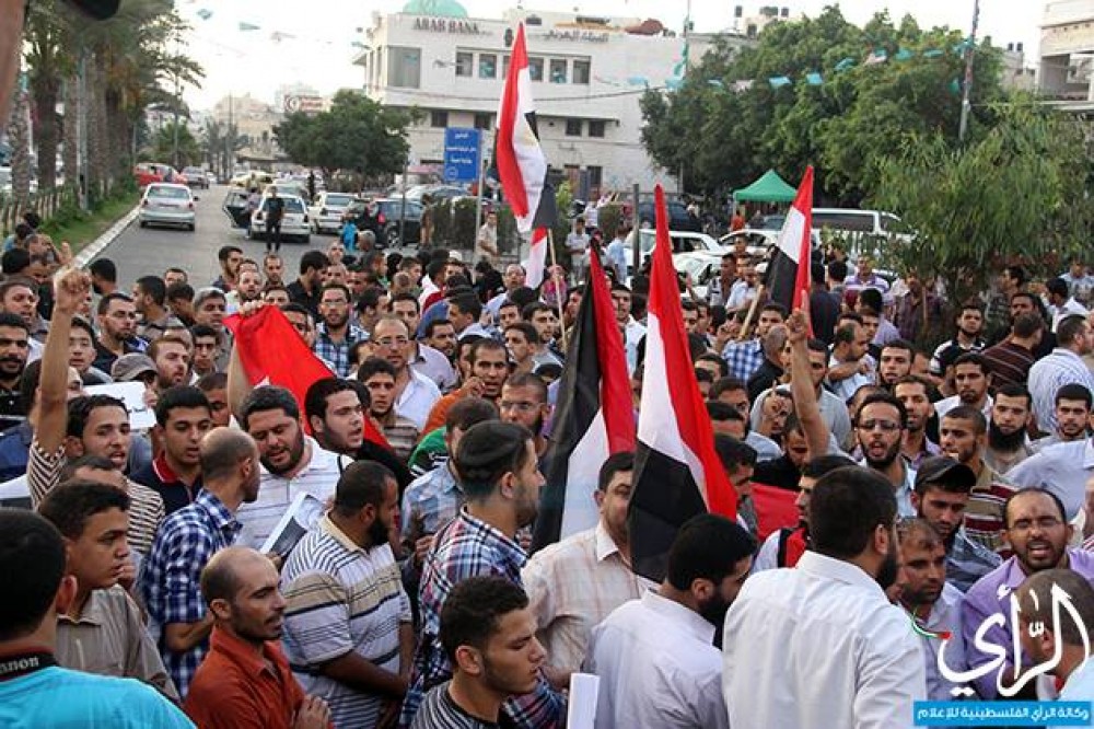 جانب من الوقفة الشبابية المنددة بالمجازر في مصر