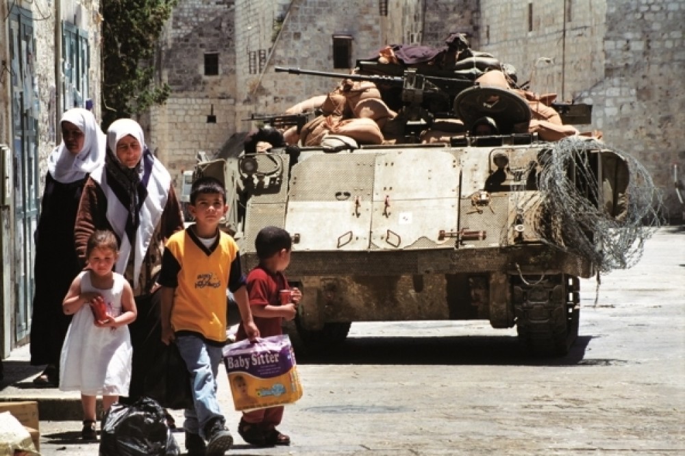 معاناة الفلسطينيين ما زالت مستمرة