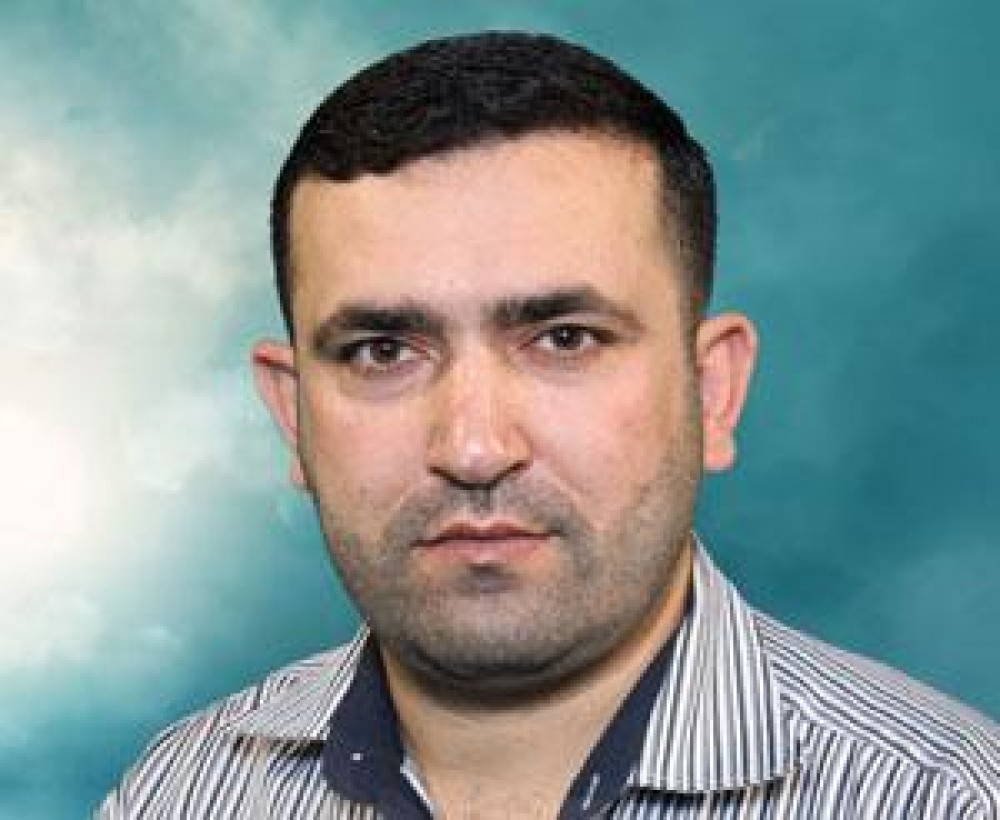 الأسير الصحفي أسامة شاهين