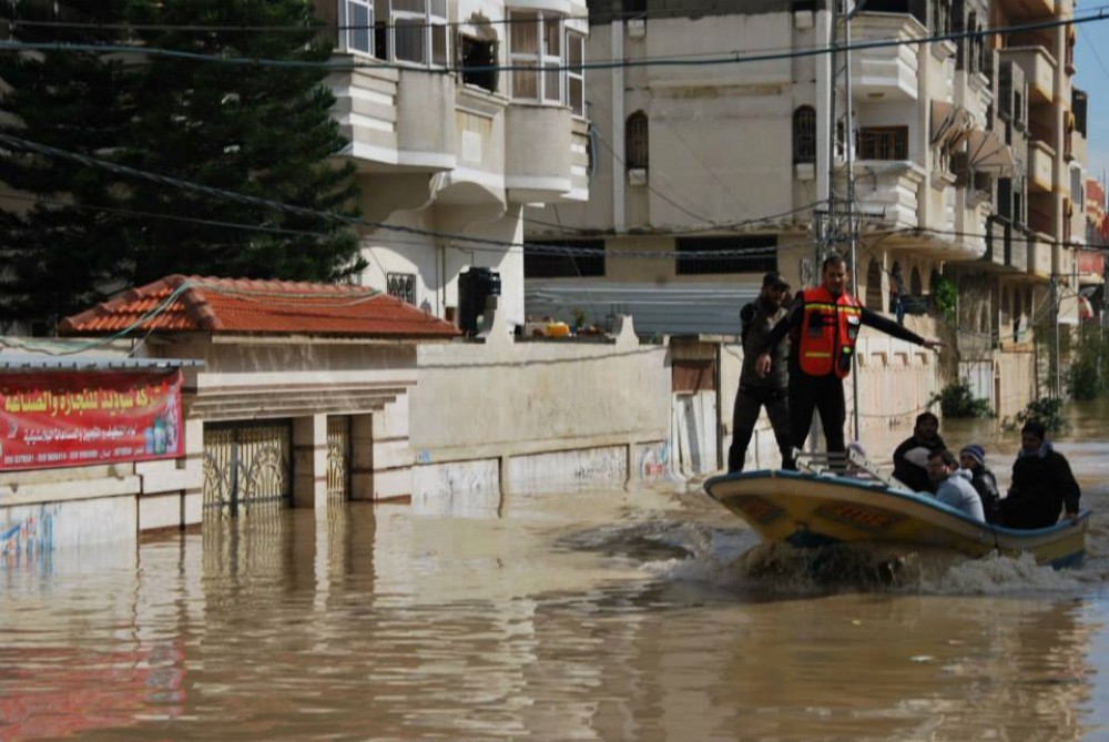 غرق عشرات المنازل بشارع النفق بغزة