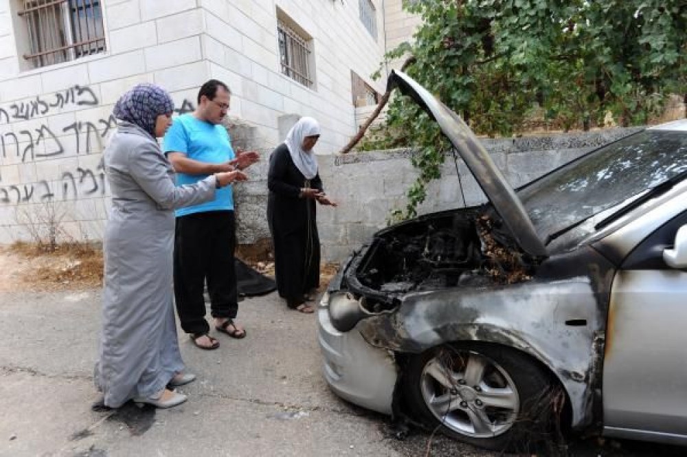 مركبات فلسطينيين أحرقها مستوطنين