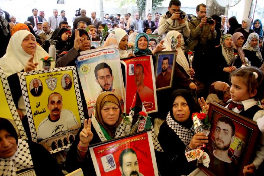 فعالية تضامنية مع الأسرى بغزة 