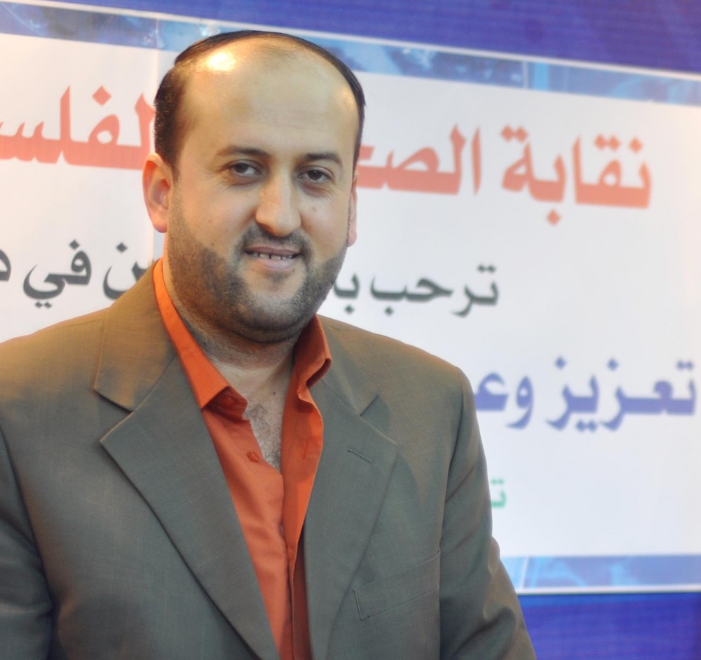 الصحفي ياسر أبو هين