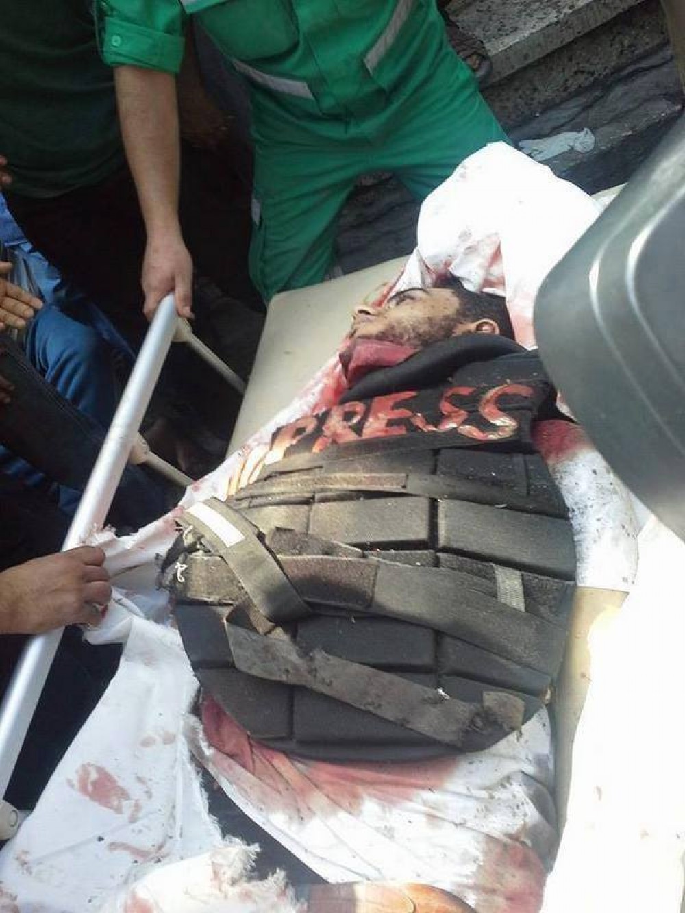 الشيهد الصحفي خالد حمد