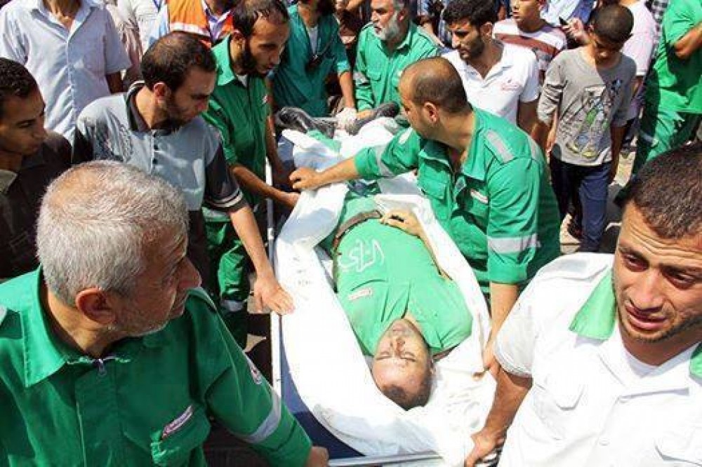 أحد شهداء الخدمات الطبية 